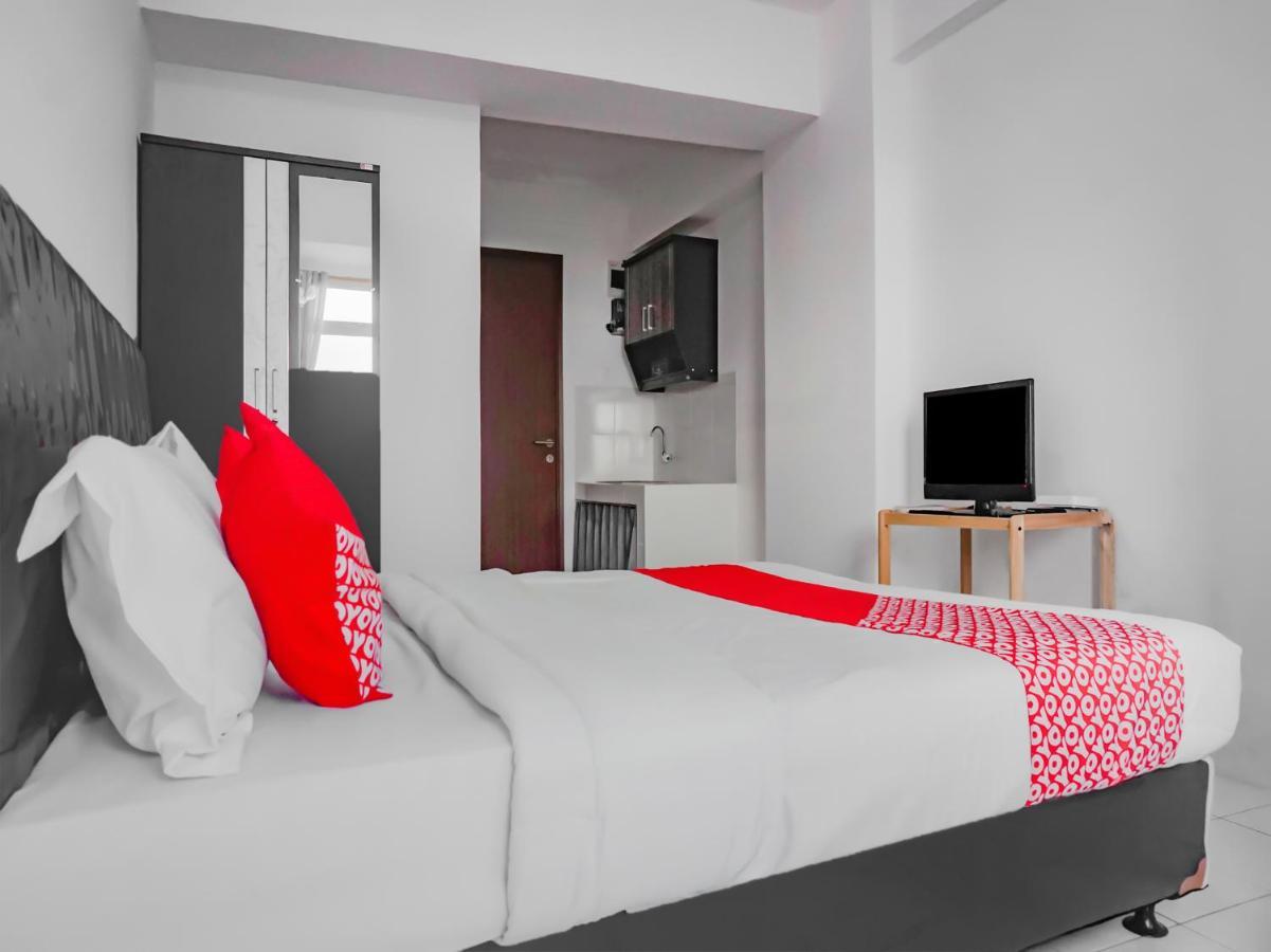 Oyo 90241 Sirooms Apartmen Gunung Putri Bogor Eksteriør bilde